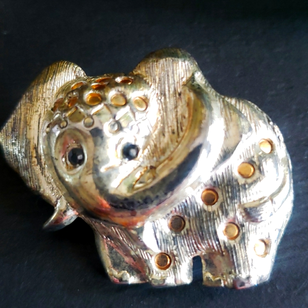 Vintage Elephant Brooche Pin
